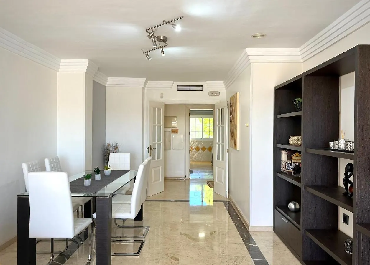 Moderno Apartamento Con Preciosas Vistas Al Mar En Urbanizacion Con Piscina - Rio Real 11 2G Marbella