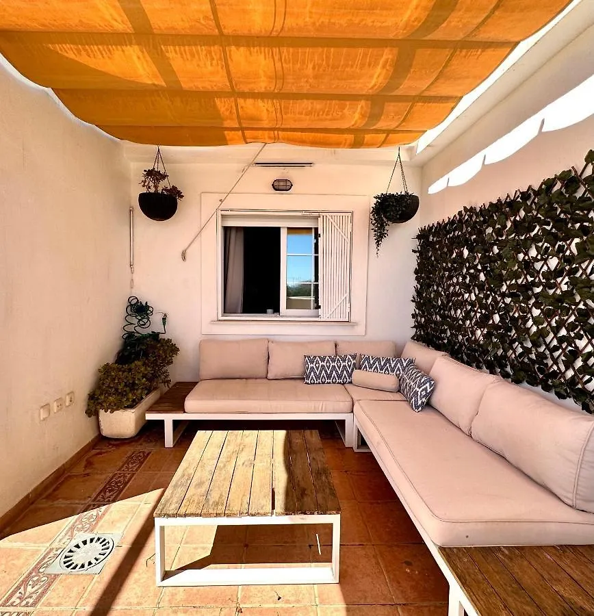 Moderno Apartamento Con Preciosas Vistas Al Mar En Urbanizacion Con Piscina - Rio Real 11 2G Marbella