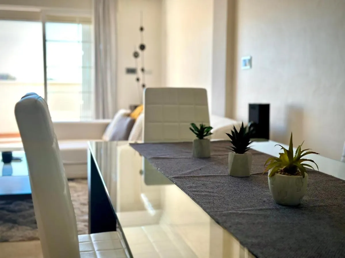 Moderno Apartamento Con Preciosas Vistas Al Mar En Urbanizacion Con Piscina - Rio Real 11 2G Marbella