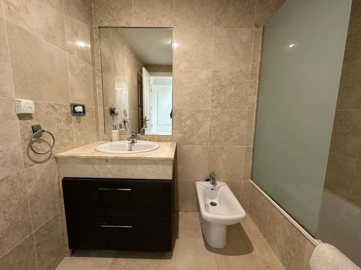 Moderno Apartamento Con Preciosas Vistas Al Mar En Urbanizacion Con Piscina - Rio Real 11 2G Marbella Apartment